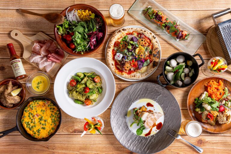 サマーナイトバイキング、16:00からスタート！早めディナーでいつもと違う夕どきを満喫しよう。