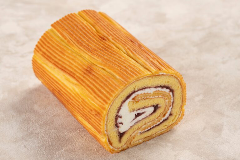 新商品「だてまきシューロール」が4/24に新発売。4/22から先行で「どうか見守って！わけありお試し特価セール」も開催！