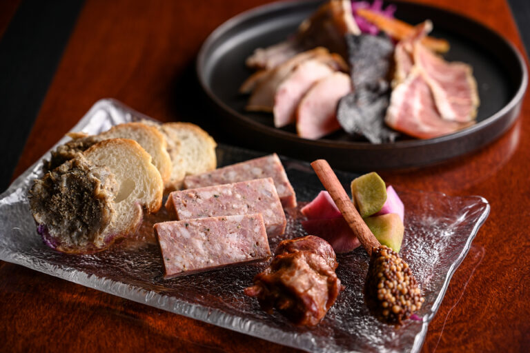 2021年のＧＷはおうちでも肉食！タパス・エ・バールのテイクアウトで肉を味わいつくそう。