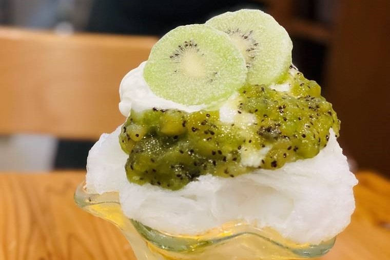 目指したのは、パフェとかき氷の融合…シェフが描いた「氷パフェ」が今夏新登場！［ファームぶどうの木］