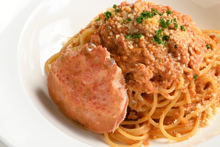いよいよ解禁、カニの季節が到来！石川ならやっぱり香箱、味噌たっぷり贅沢パスタを召しあがれ